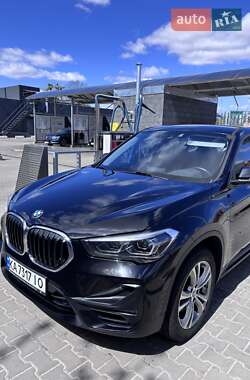 Позашляховик / Кросовер BMW X1 2019 в 