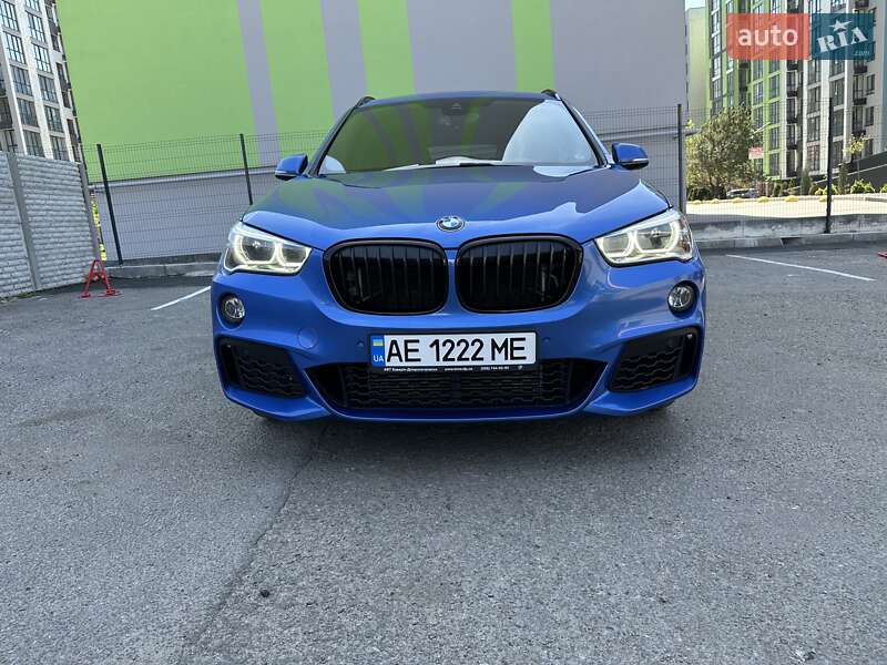 Позашляховик / Кросовер BMW X1 2016 в 