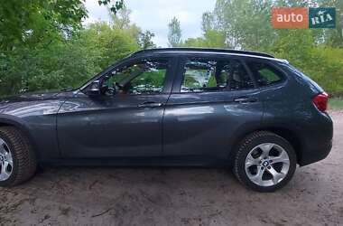 Позашляховик / Кросовер BMW X1 2013 в 