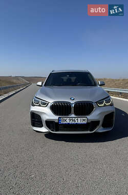 Внедорожник / Кроссовер BMW X1 2020 в Ровно