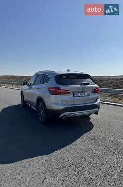 Внедорожник / Кроссовер BMW X1 2020 в 