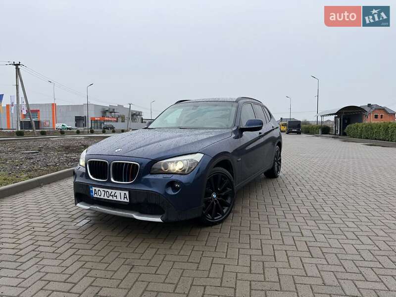 BMW X1 2011