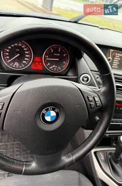 Внедорожник / Кроссовер BMW X1 2011 в 