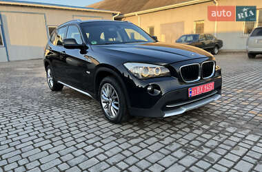 Внедорожник / Кроссовер BMW X1 2011 в Нововолынске