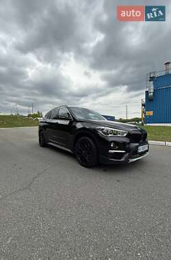 Позашляховик / Кросовер BMW X1 2016 в 