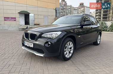Внедорожник / Кроссовер BMW X1 2010 в 