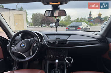 Внедорожник / Кроссовер BMW X1 2010 в 