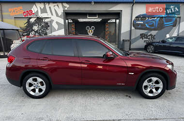 Позашляховик / Кросовер BMW X1 2010 в 