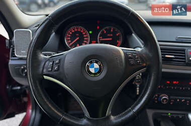 Позашляховик / Кросовер BMW X1 2010 в 