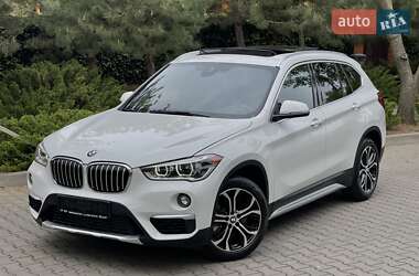 Позашляховик / Кросовер BMW X1 2019 в 