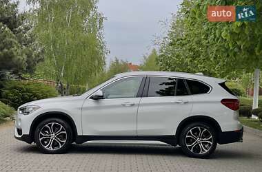 Позашляховик / Кросовер BMW X1 2019 в 