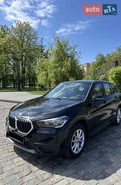 Внедорожник / Кроссовер BMW X1 2019 в Киеве