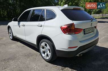 Внедорожник / Кроссовер BMW X1 2013 в 