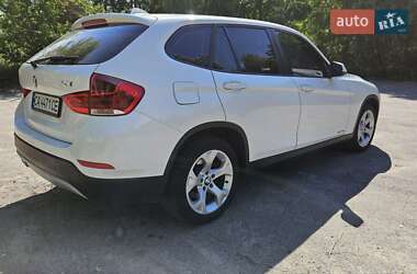 Внедорожник / Кроссовер BMW X1 2013 в 