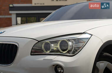 Позашляховик / Кросовер BMW X1 2013 в 