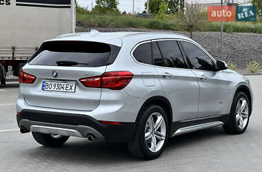 Внедорожник / Кроссовер BMW X1 2015 в 
