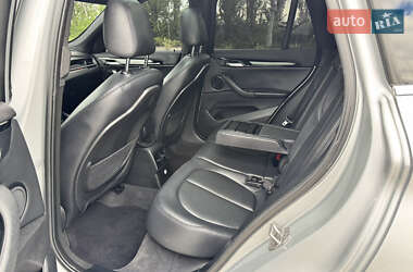 Внедорожник / Кроссовер BMW X1 2015 в 