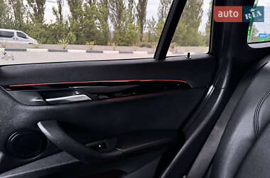 Внедорожник / Кроссовер BMW X1 2015 в 