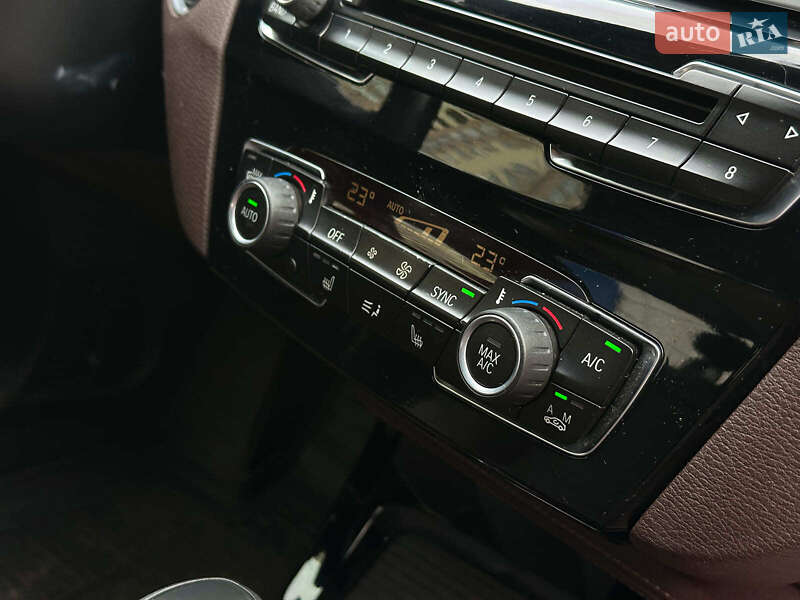 Внедорожник / Кроссовер BMW X1 2015 в Одессе
