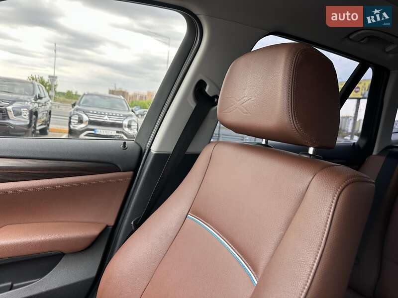Позашляховик / Кросовер BMW X1 2014 в Києві