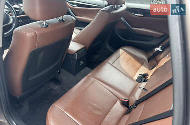 Позашляховик / Кросовер BMW X1 2013 в 