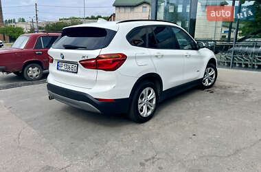 Позашляховик / Кросовер BMW X1 2018 в 