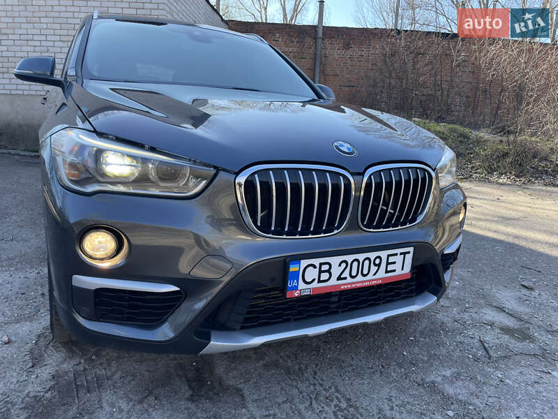 Внедорожник / Кроссовер BMW X1 2016 в 