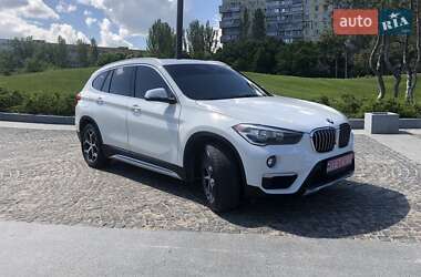 Внедорожник / Кроссовер BMW X1 2017 в 