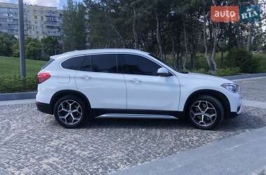 Внедорожник / Кроссовер BMW X1 2017 в 