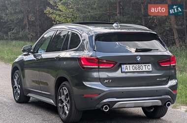 Позашляховик / Кросовер BMW X1 2019 в 