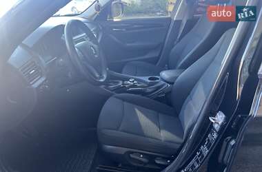 Позашляховик / Кросовер BMW X1 2010 в 