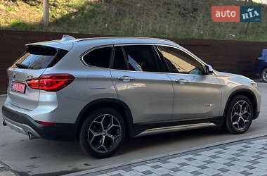 Позашляховик / Кросовер BMW X1 2016 в 
