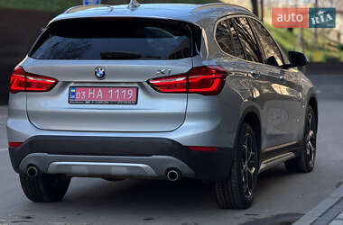 Позашляховик / Кросовер BMW X1 2016 в 