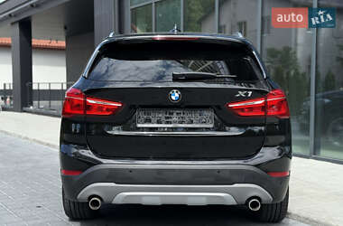 Позашляховик / Кросовер BMW X1 2017 в 