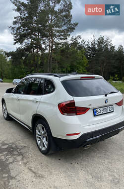 Позашляховик / Кросовер BMW X1 2014 в 