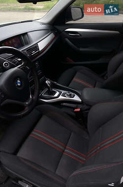 Позашляховик / Кросовер BMW X1 2014 в 