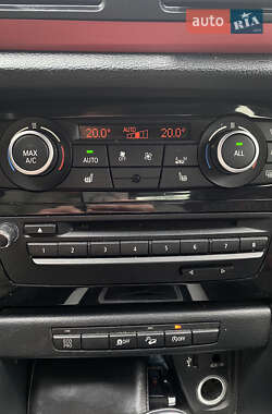 Позашляховик / Кросовер BMW X1 2014 в 