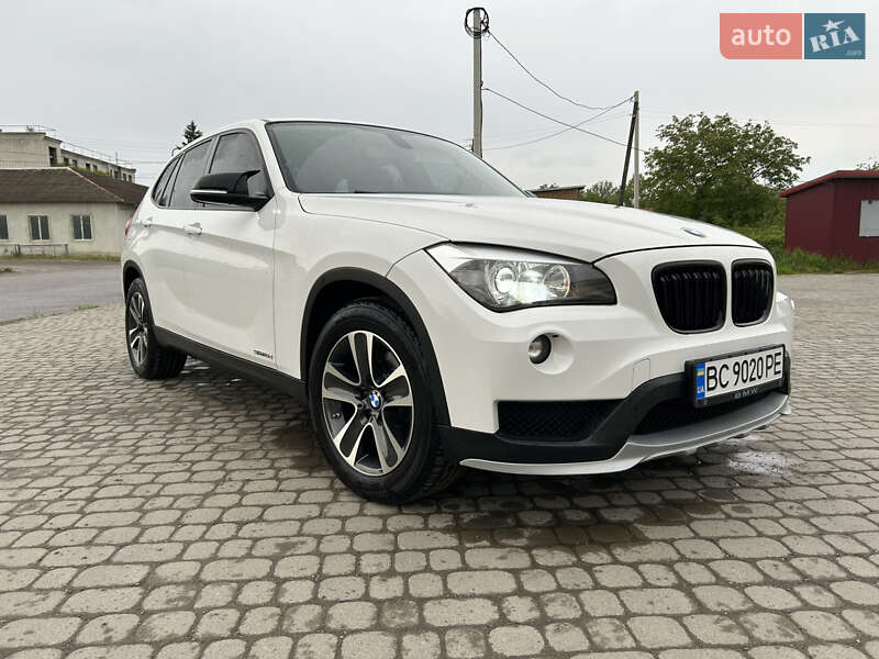 Внедорожник / Кроссовер BMW X1 2014 в 