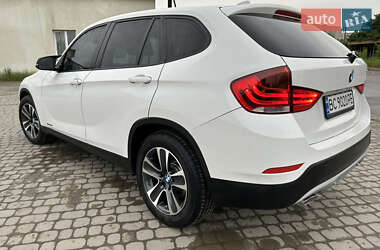 Внедорожник / Кроссовер BMW X1 2014 в 