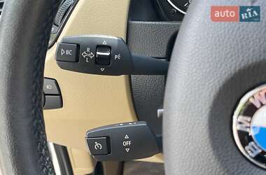 Позашляховик / Кросовер BMW X1 2013 в 
