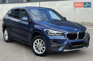 Внедорожник / Кроссовер BMW X1 2022 в Киеве