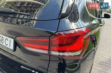 Внедорожник / Кроссовер BMW X1 2020 в 