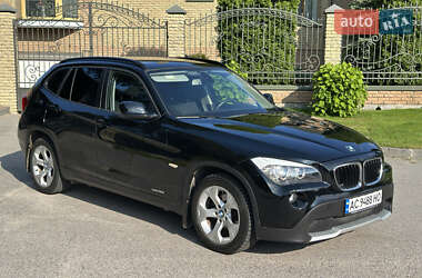 Внедорожник / Кроссовер BMW X1 2011 в 
