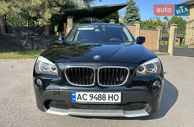 Внедорожник / Кроссовер BMW X1 2011 в 
