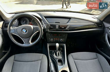 Внедорожник / Кроссовер BMW X1 2011 в 