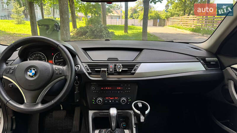 Внедорожник / Кроссовер BMW X1 2010 в Киеве