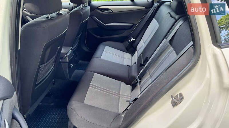 Внедорожник / Кроссовер BMW X1 2010 в Киеве