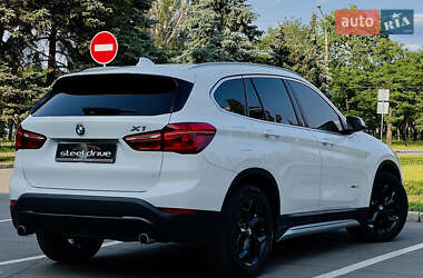 Позашляховик / Кросовер BMW X1 2016 в 