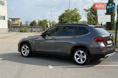 Позашляховик / Кросовер BMW X1 2014 в 
