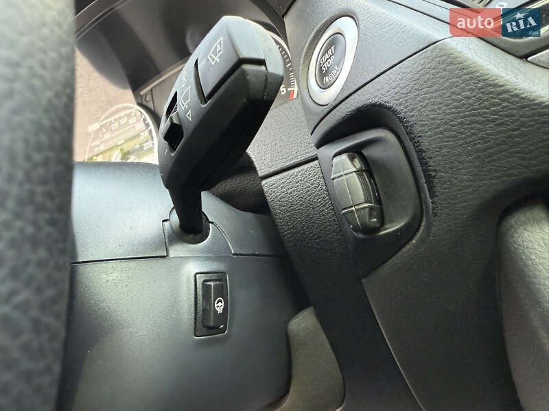 Внедорожник / Кроссовер BMW X1 2014 в Киеве